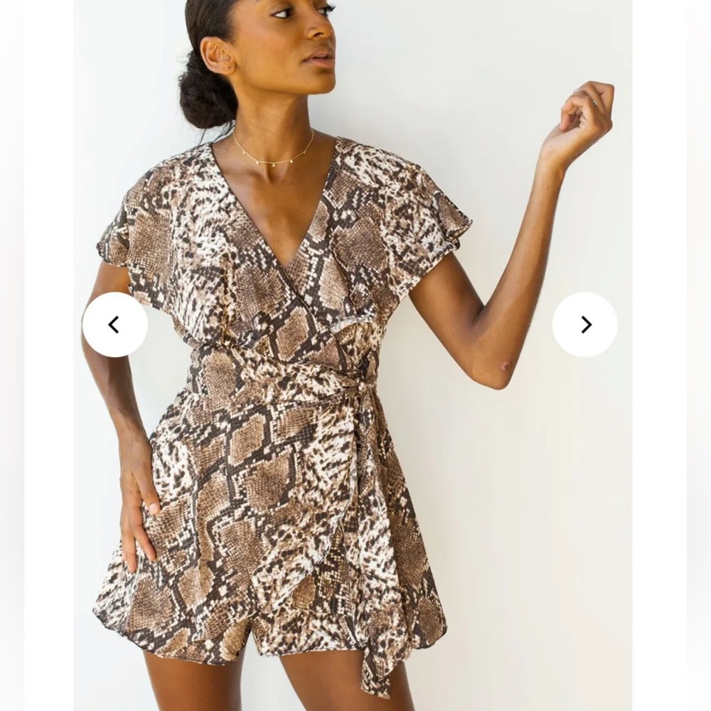 NWT DO+BE wrap romper